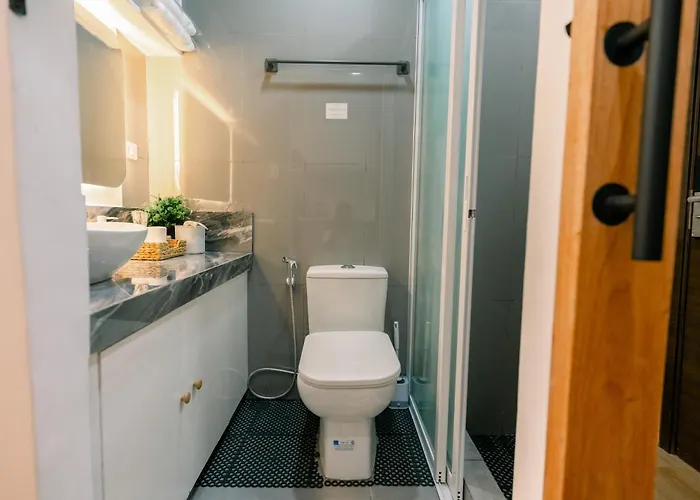 Apartment Frost At Air Residences Makati